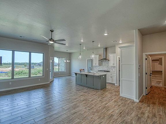 4th image of 4604 Bermuda Dr