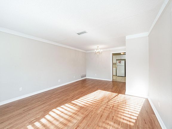 4th image of 4513 Blue Lake Ct
