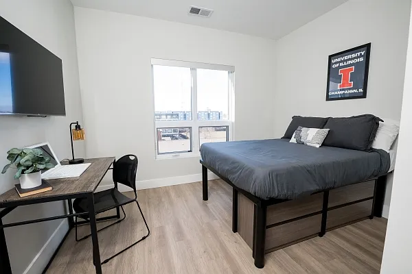60 E Green St #303 — Photo 8
