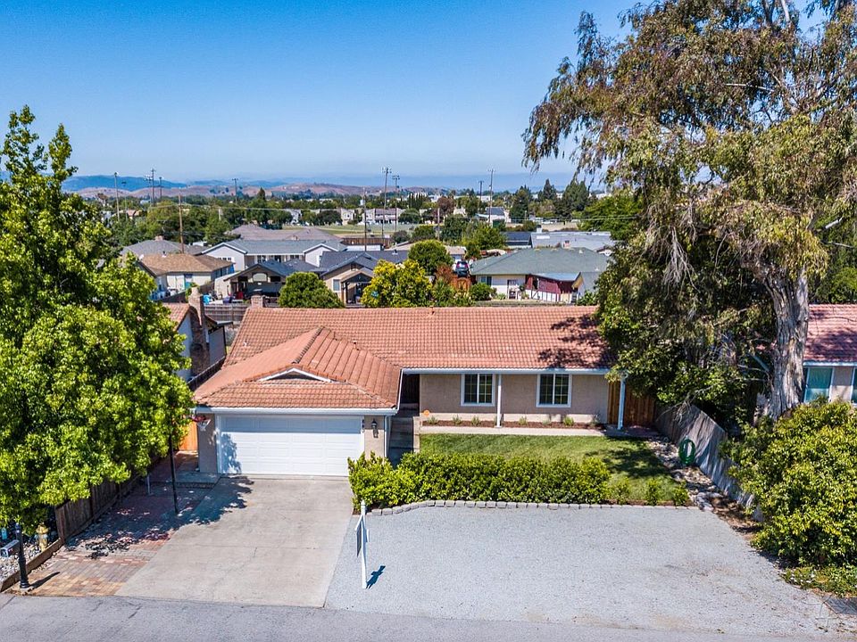 1st image of 840 El Cerro Dr