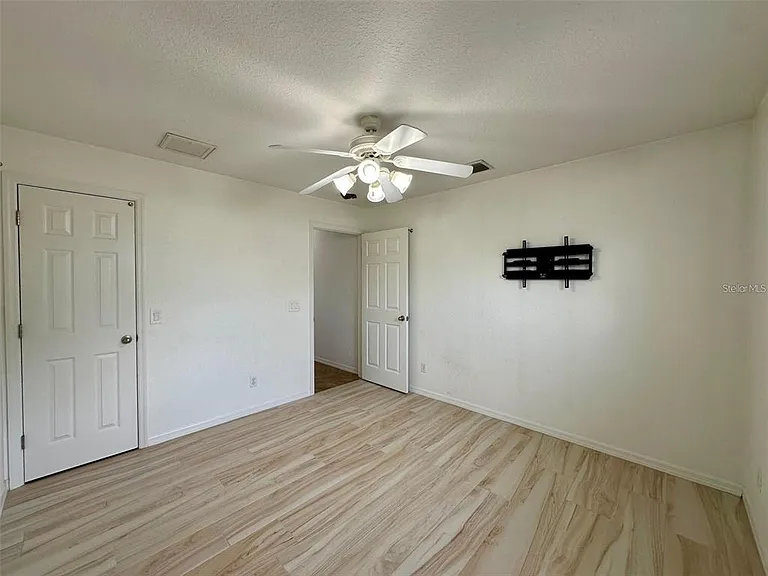 271 Campinas St — Photo 21