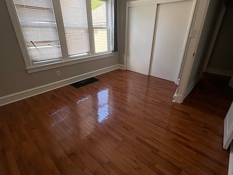 102 Howard St #1 — Photo 6