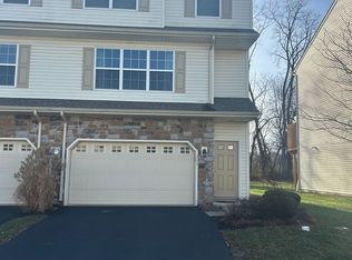 111 Mapleton Blvd, Harrisburg, PA 17112