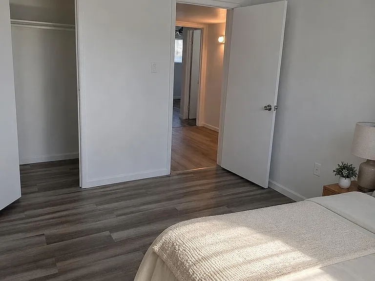 620 E Broadway Ln — Photo 6