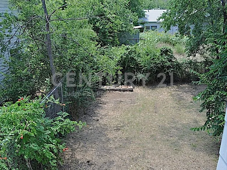 309 Normal St — Photo 8