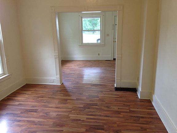 2nd image of 419 Barth Ave SE
