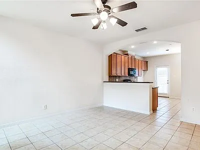 7933 Hannah St — Photo 5