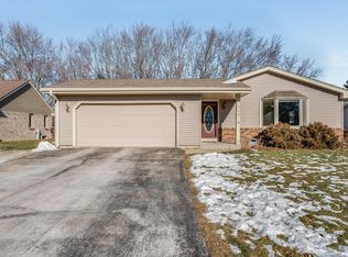 440 W Point Ln, Racine, WI 53402