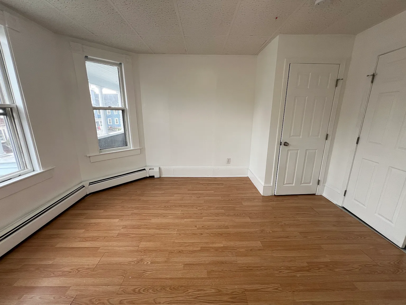 3 bed, 1300 sqft, $2,700 — Photo 4