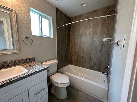 4th image of 2726 Arlington Ct