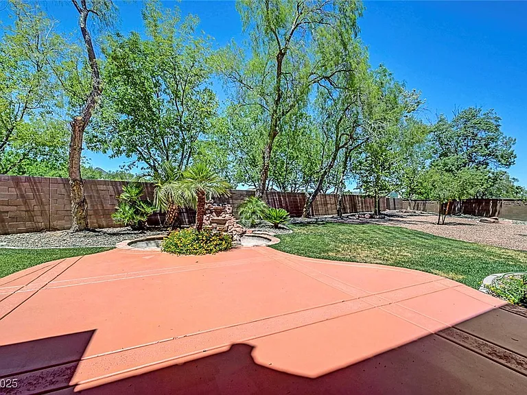 229 N Buteo Woods Ln — Photo 78