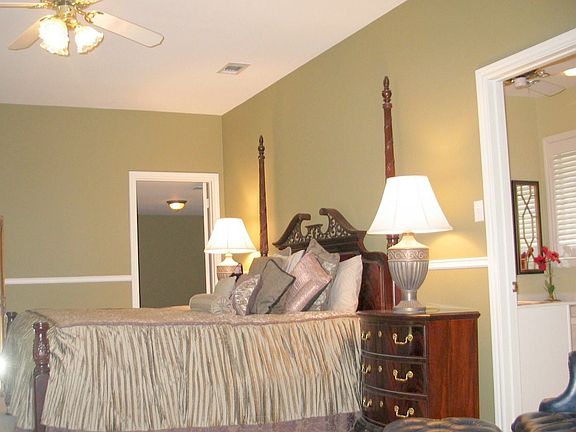 Masterbed room features walk-on balcony.