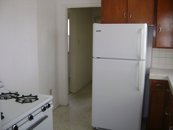 5th image of 231 Glover Ave