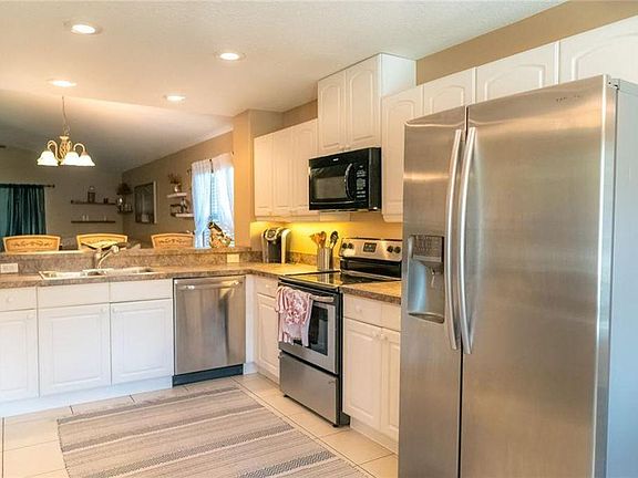 2nd image of 4936 Nutmeg Ave