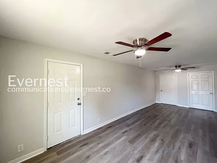 2372 Ashland Dr — Photo 15