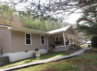 7745 Tomahawk Rd, Tomahawk, KY 41262