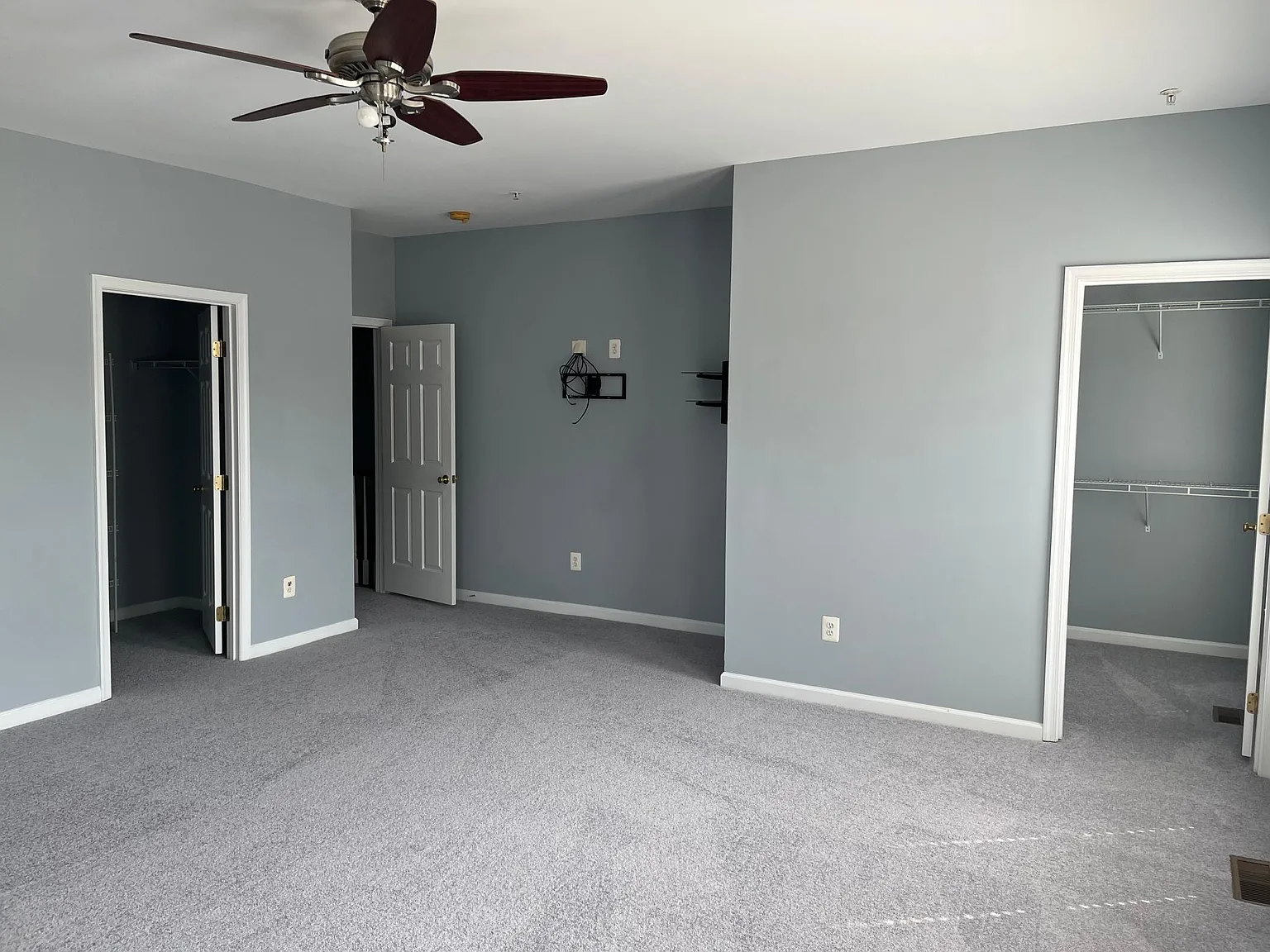 3 bed, 2.5 bath, 2591 sqft, $3,100 — Photo 1