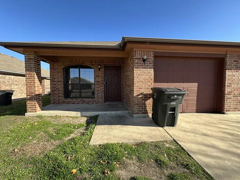 3706 Dustin Ct #A — Photo 2