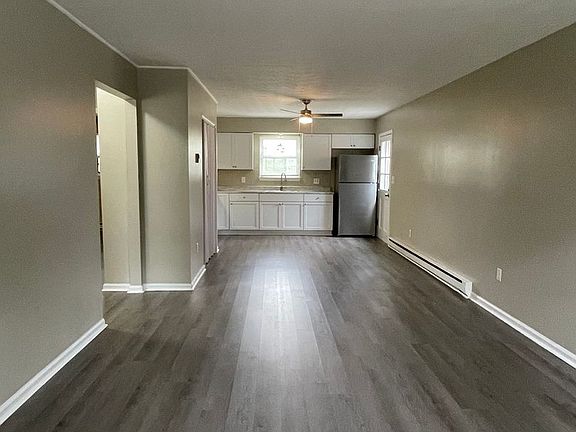 3rd image of 115 Birch Dr #B