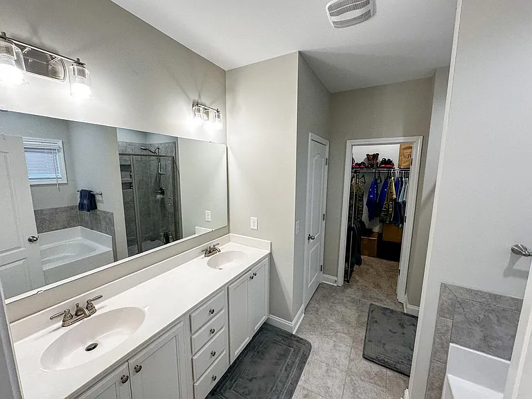 145 Norman Cir — Photo 3