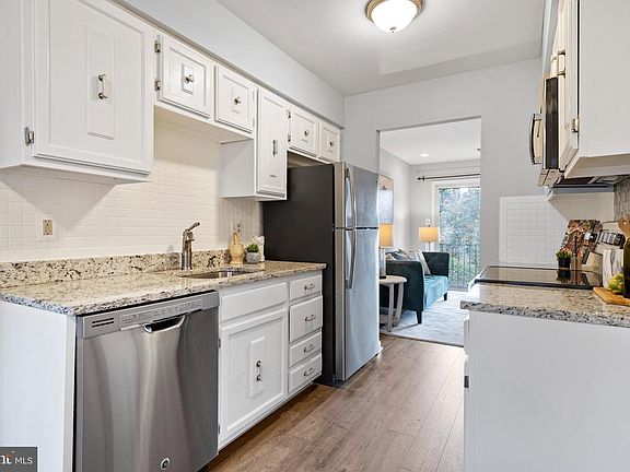 5th image of 3740B Madison Ln