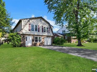 176 Franklin St, Northvale, NJ 07647