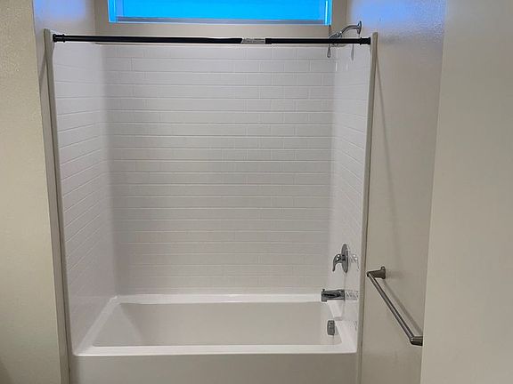 4th image of 288 Center St #201