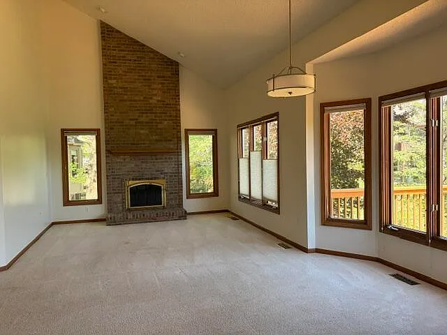 1261 Laurel View Dr — Photo 6