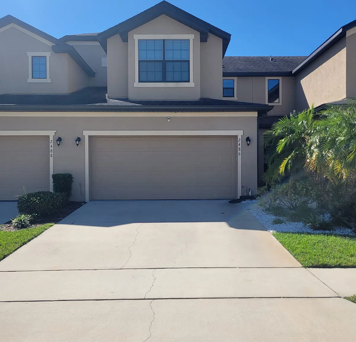 3 bed, 2.5 bath, 1550 sqft, $2,000 — Photo 1