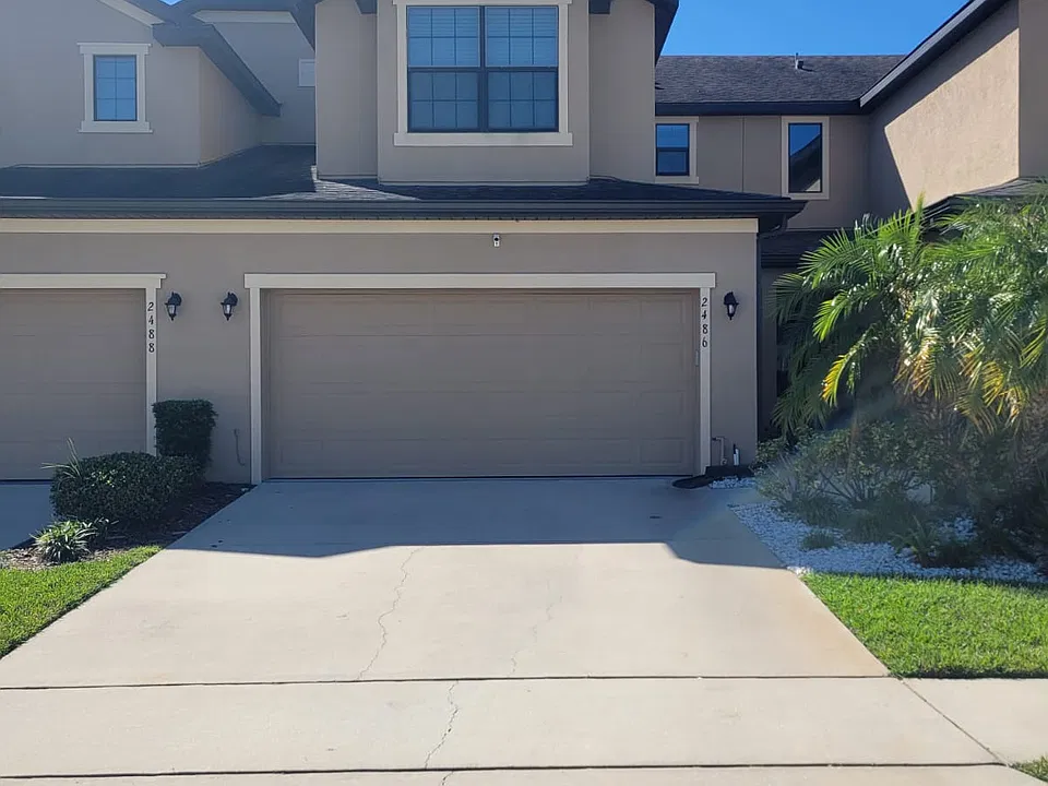 2486 Seven Oaks Dr
