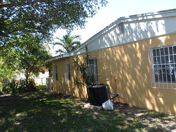 5th image of 2080 NE Miami Gardens Dr