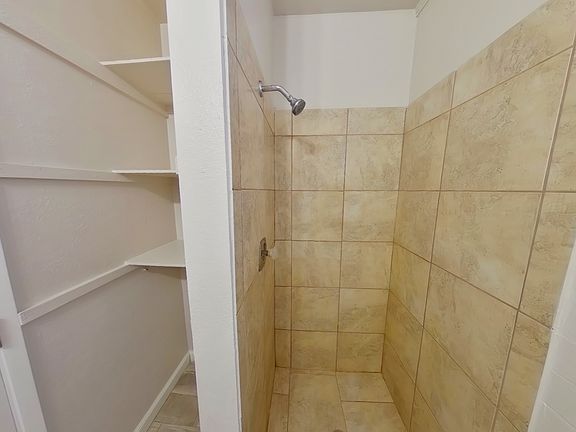 4th image of 1644 Athol Ave #1