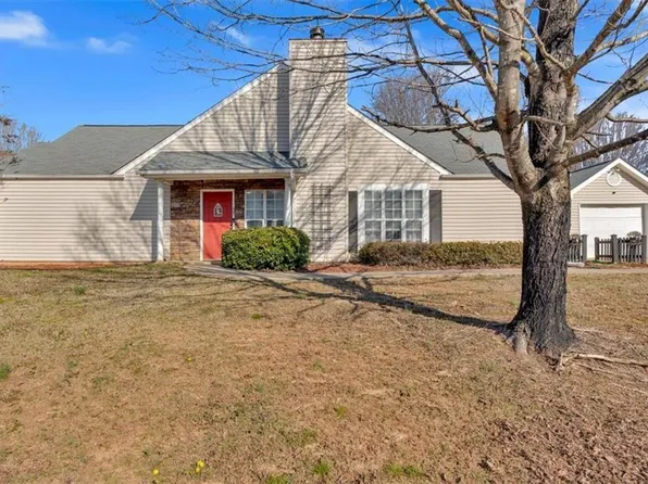 37 Village Dr, Cartersville, GA 30121