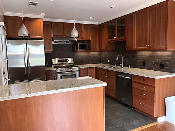 4th image of 1644 Albemarle Way