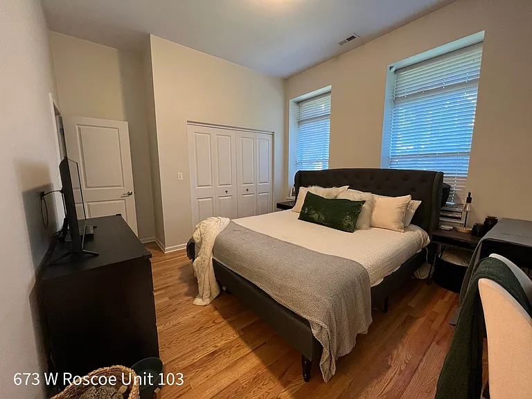 673 W. Roscoe St. — Photo 11