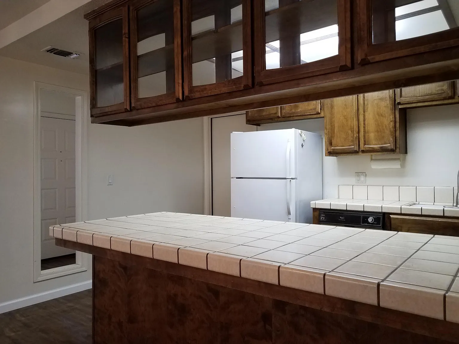 2 bed, 1500 sqft, $2,450 — Photo 4