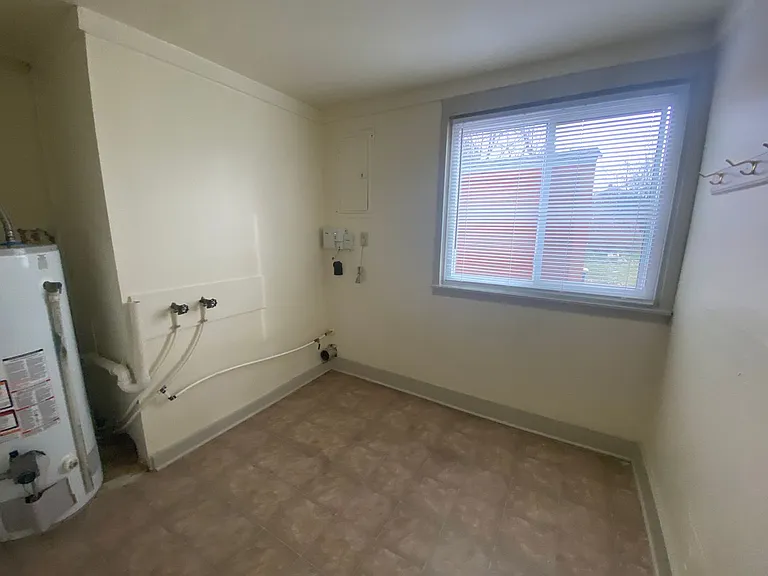 2727 Winter St — Photo 12