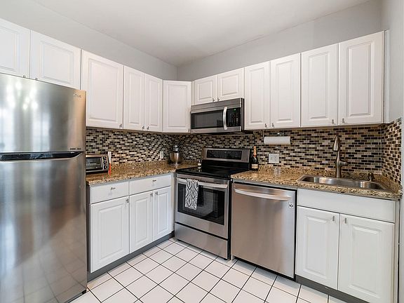 5th image of 303 S 11th St Unit 6