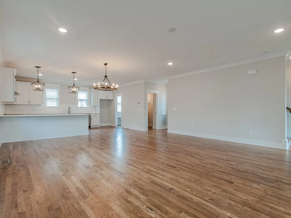 530 Edwin St #2