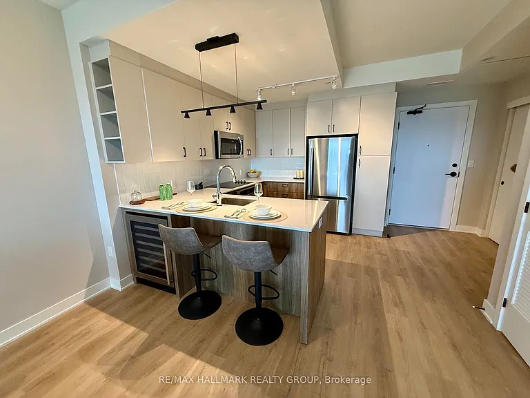 275 Carling Ave #908 — Photo 24