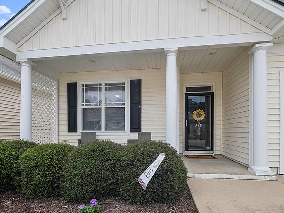2nd image of 219 Denby Cir