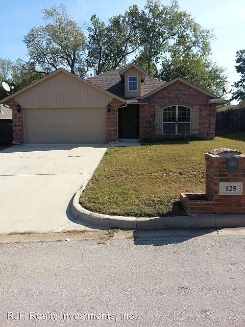 1st image of 125 Stonewood Dr