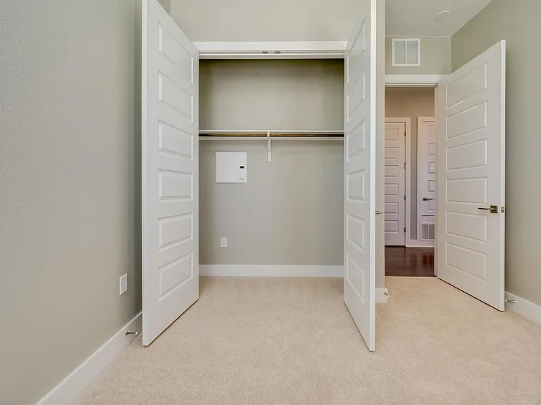 4325 Jackson Ave #2105 — Photo 35