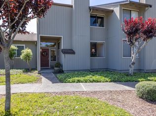 802 Brentwood Ct, Pacific Grove, CA 93950