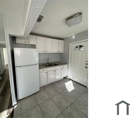 3 bed, 944 sqft, $1,250 — Photo 4