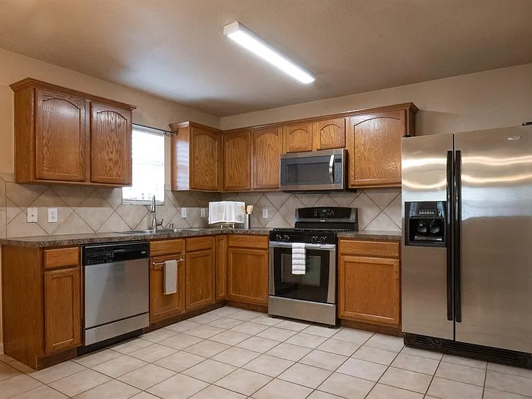9908 Laurel Cherry Dr — Photo 4