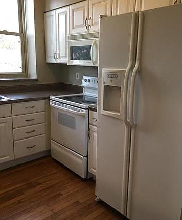 4th image of 3651 McRee Ave