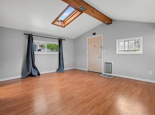 136 Locust St APT A, Mc Kees Rocks, PA 15136