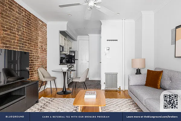 Rented by The Blueground | media 4