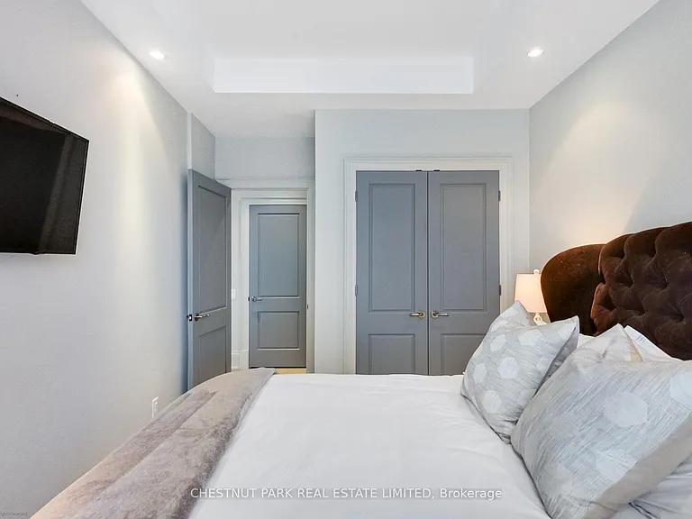 181 Davenport Rd #205 — Photo 18